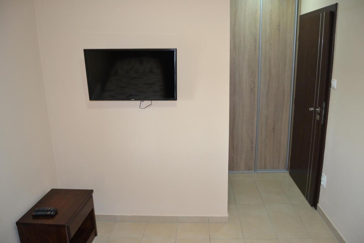 Reštaurácia-penzión ALTANA Ludanice Exterior foto